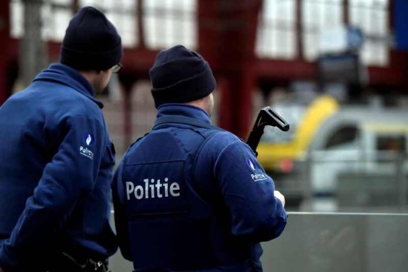 Antwerp Authorities Arrest Four in Clampdown on Russian Diamond Imports