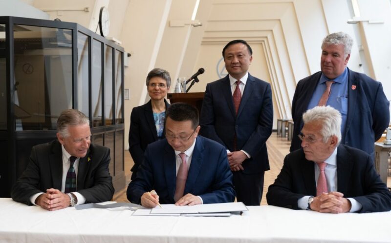 WFDB and Shanghai Diamond Exchange Sign MoU to Encourage Natural Diamond Market
