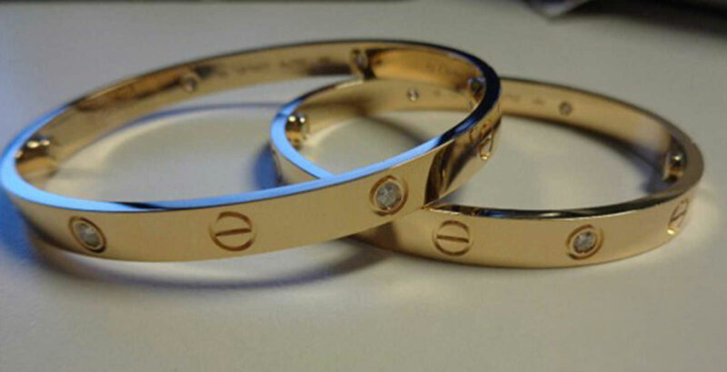 Customs Seizes Thousands of Counterfeit Designer Jewelry Pieces