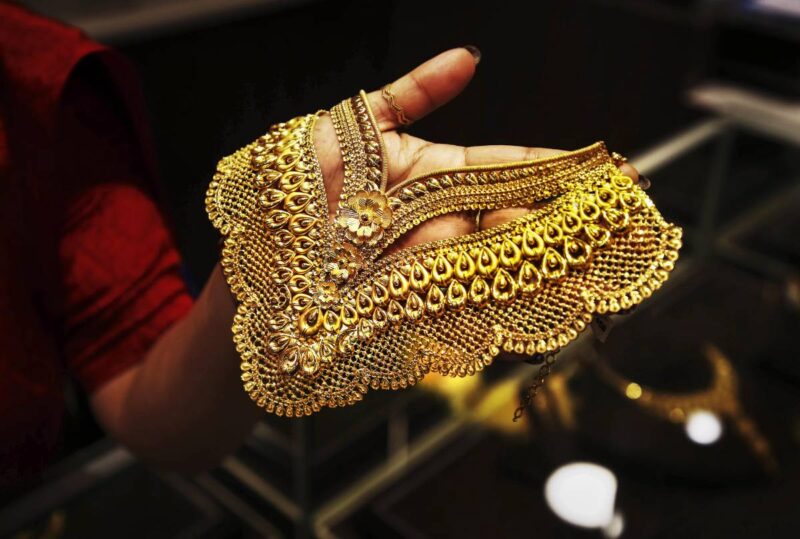 India Overtakes China as Largest Gold Jewelry Consumer