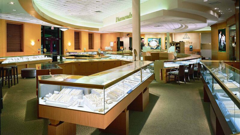 Signet Instructs Vendors to Maintain Pre-Tariff Pricing on Existing Orders