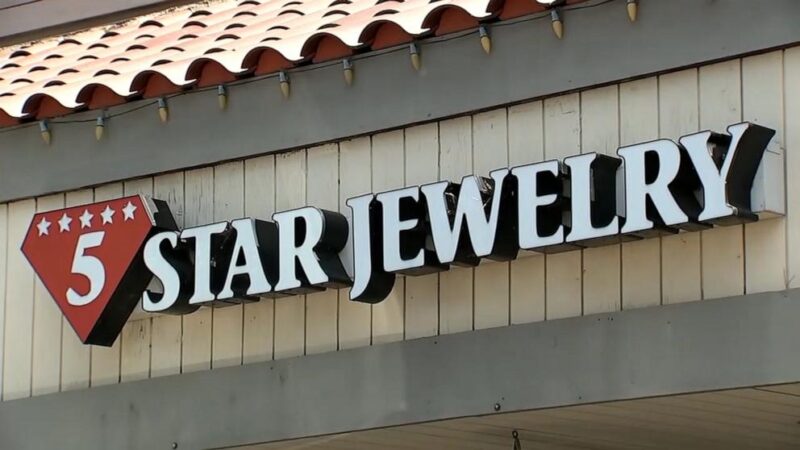 Jewelry Store in California Burgled via Neighboring Candy Shop in Planned Break-In